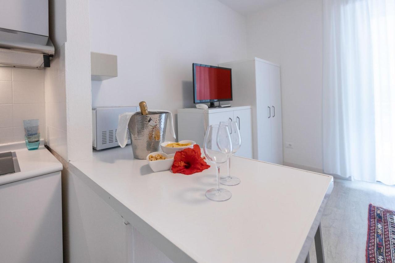Hotel Roma Aparthotel Malcesine Exteriör bild