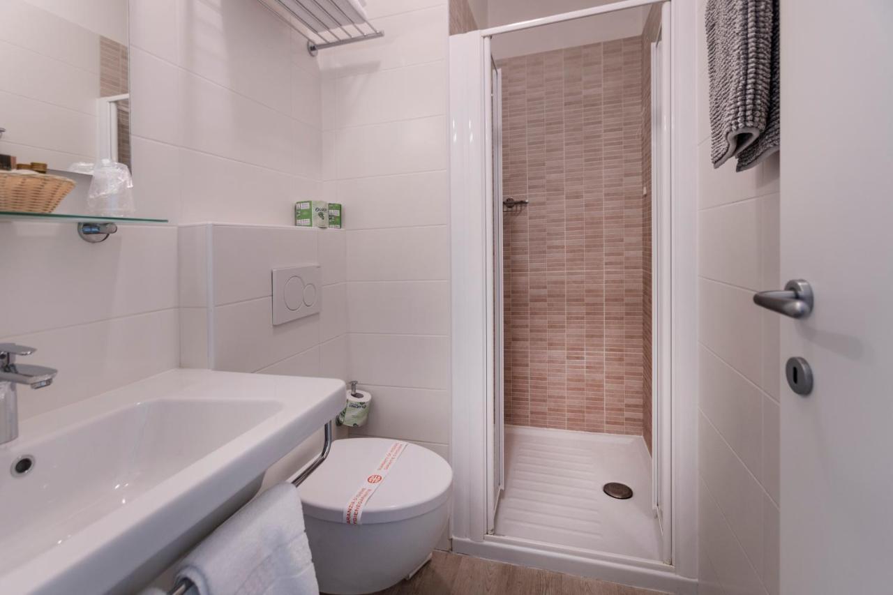 Hotel Roma Aparthotel Malcesine Exteriör bild