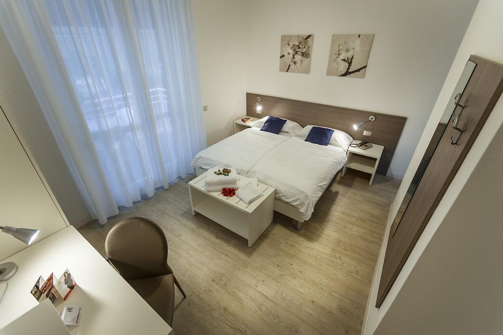 Hotel Roma Aparthotel Malcesine Exteriör bild