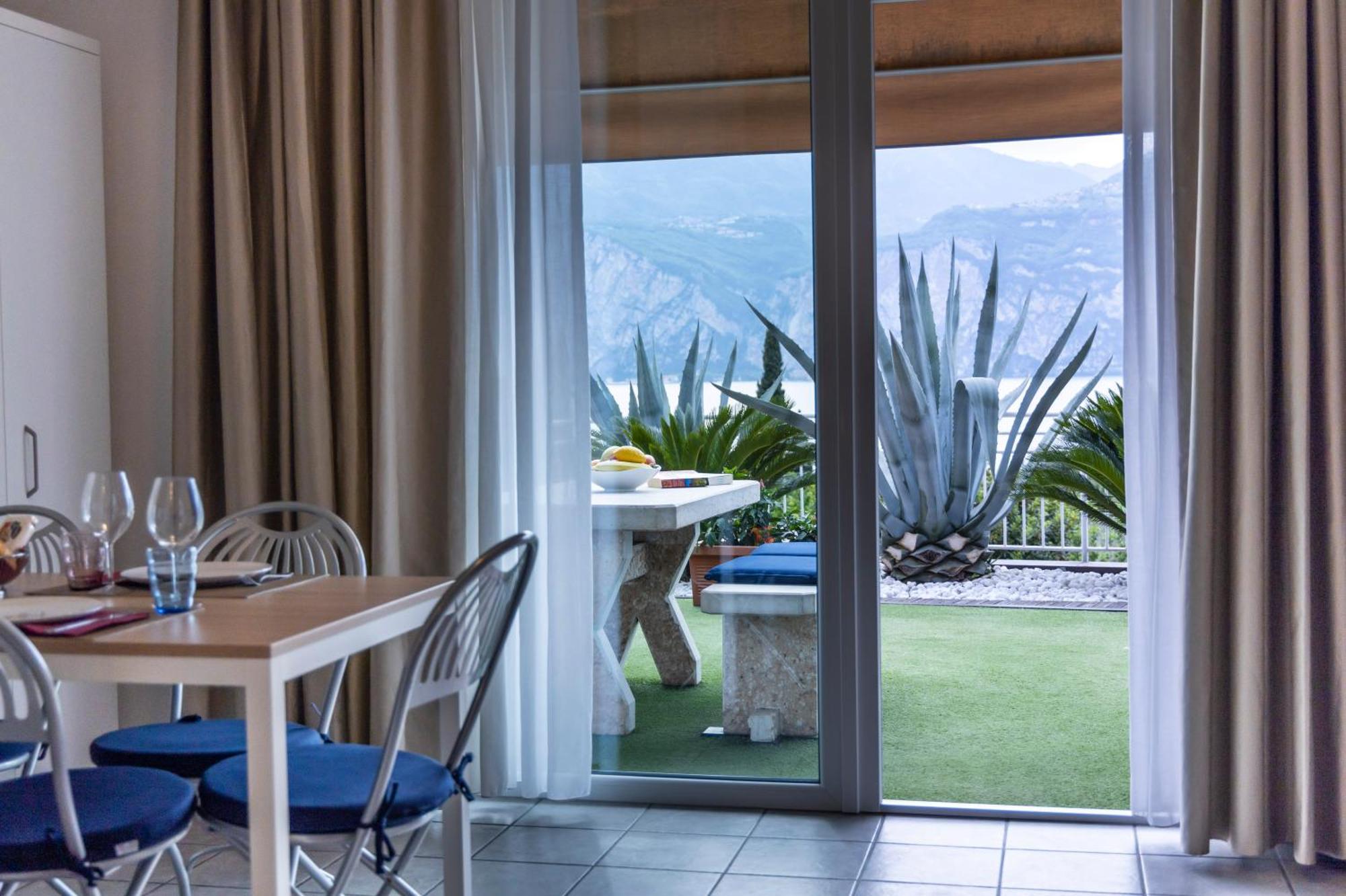 Hotel Roma Aparthotel Malcesine Exteriör bild